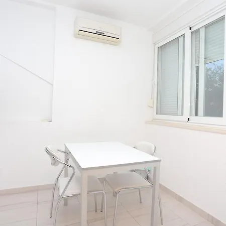 Apartment With A Parking Space - 16430 Makarska