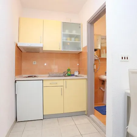 With A Parking Space - 16430 Makarska