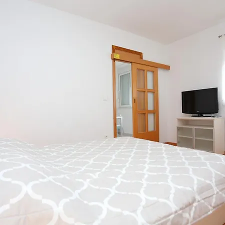 With A Parking Space - 16430 Makarska